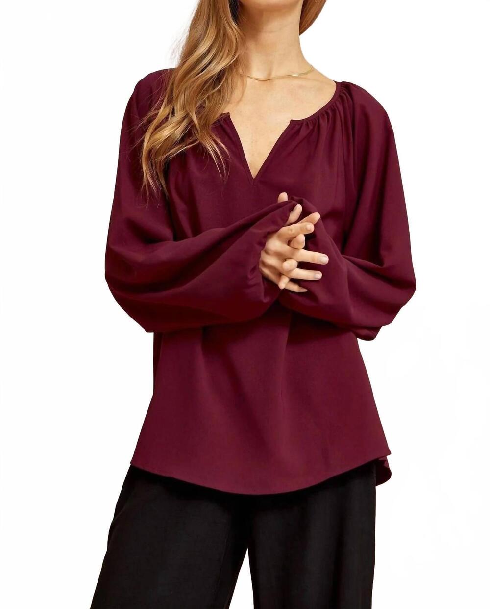 NEW ANDREE BY UNIT split neck tunic top in wine